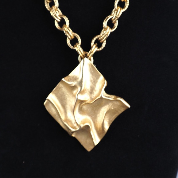 Vintage Jewelry - Vintage P&M Paris goldtone crinkle square necklace
